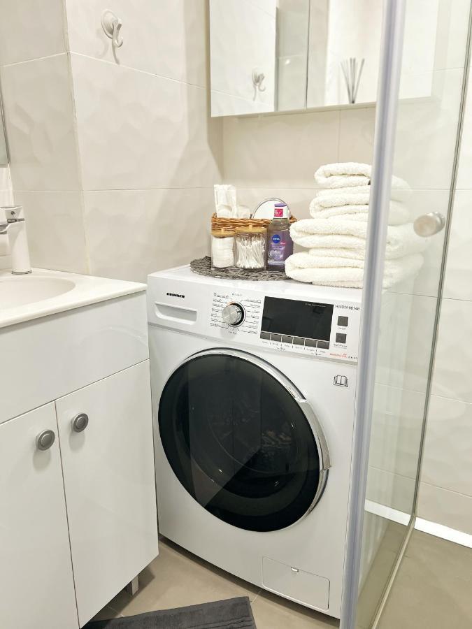 Studio 118 - A Luxury Place,10Min Walk To City Center Temesvár Kültér fotó