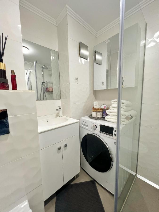 Studio 118 - A Luxury Place,10Min Walk To City Center Temesvár Kültér fotó